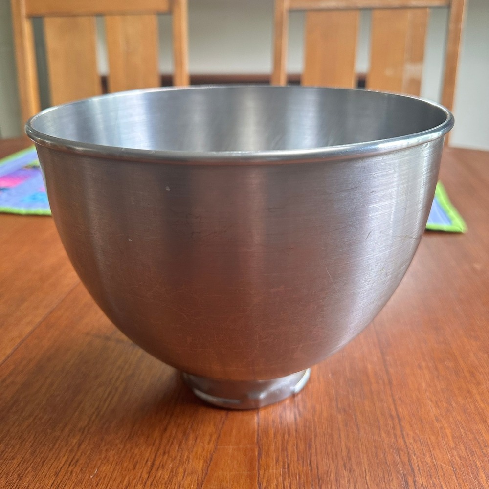KitchenAid K45 Stainless Steel Mixing Bowl Tilt-Head Stand Mixer 4.5 Qt Silver